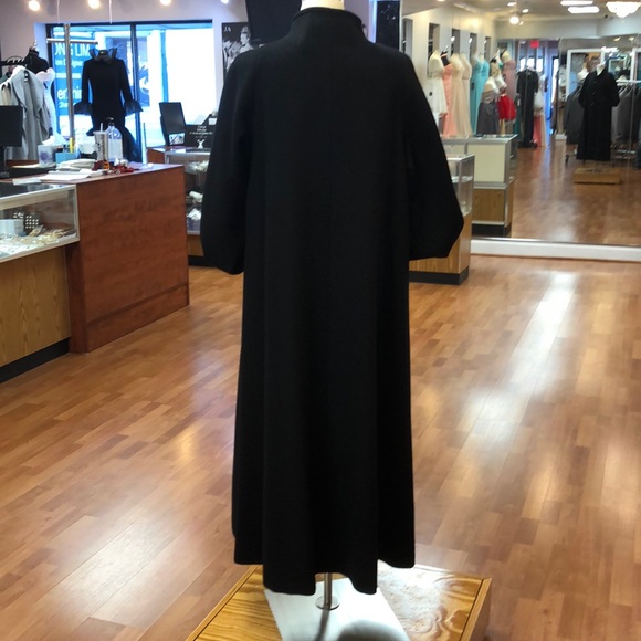 Women’s black 100% wool overcoat - Picture 4 of 6